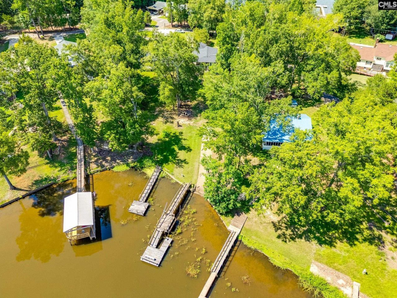 64 Rion Circle  Photo 21