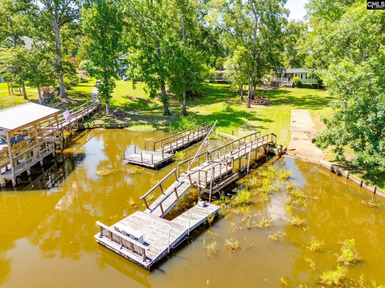 64 Rion Circle  Photo 23