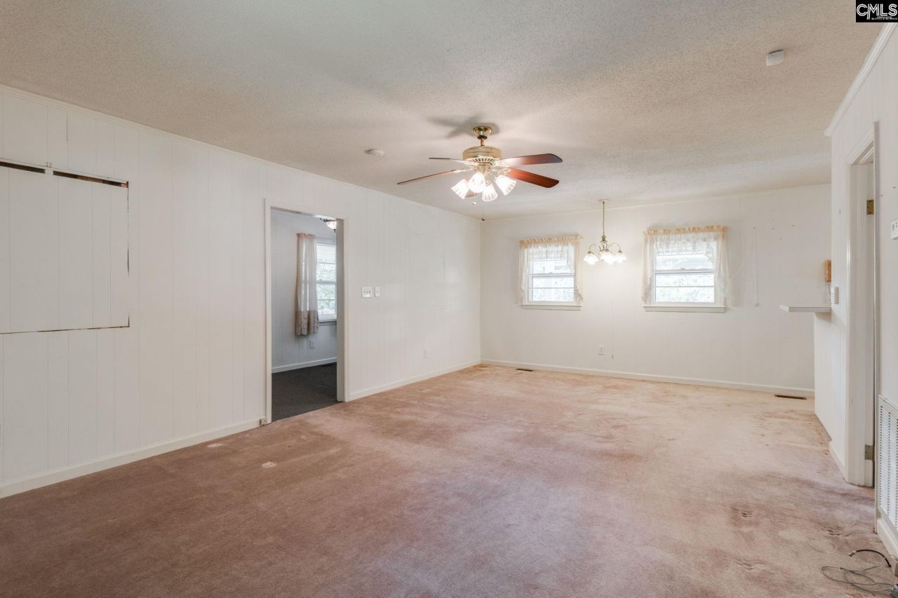 64 Rion Circle  Photo 33