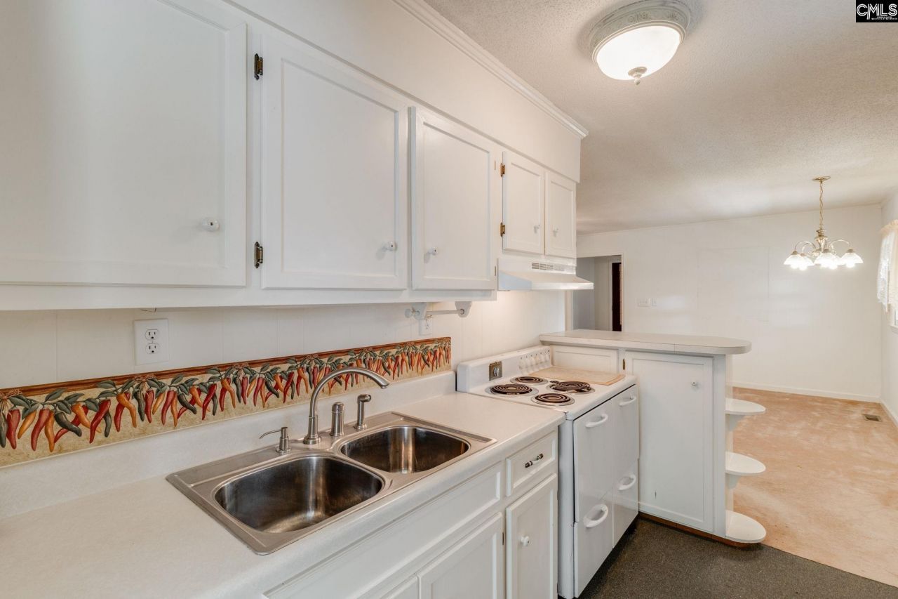 64 Rion Circle  Photo 36