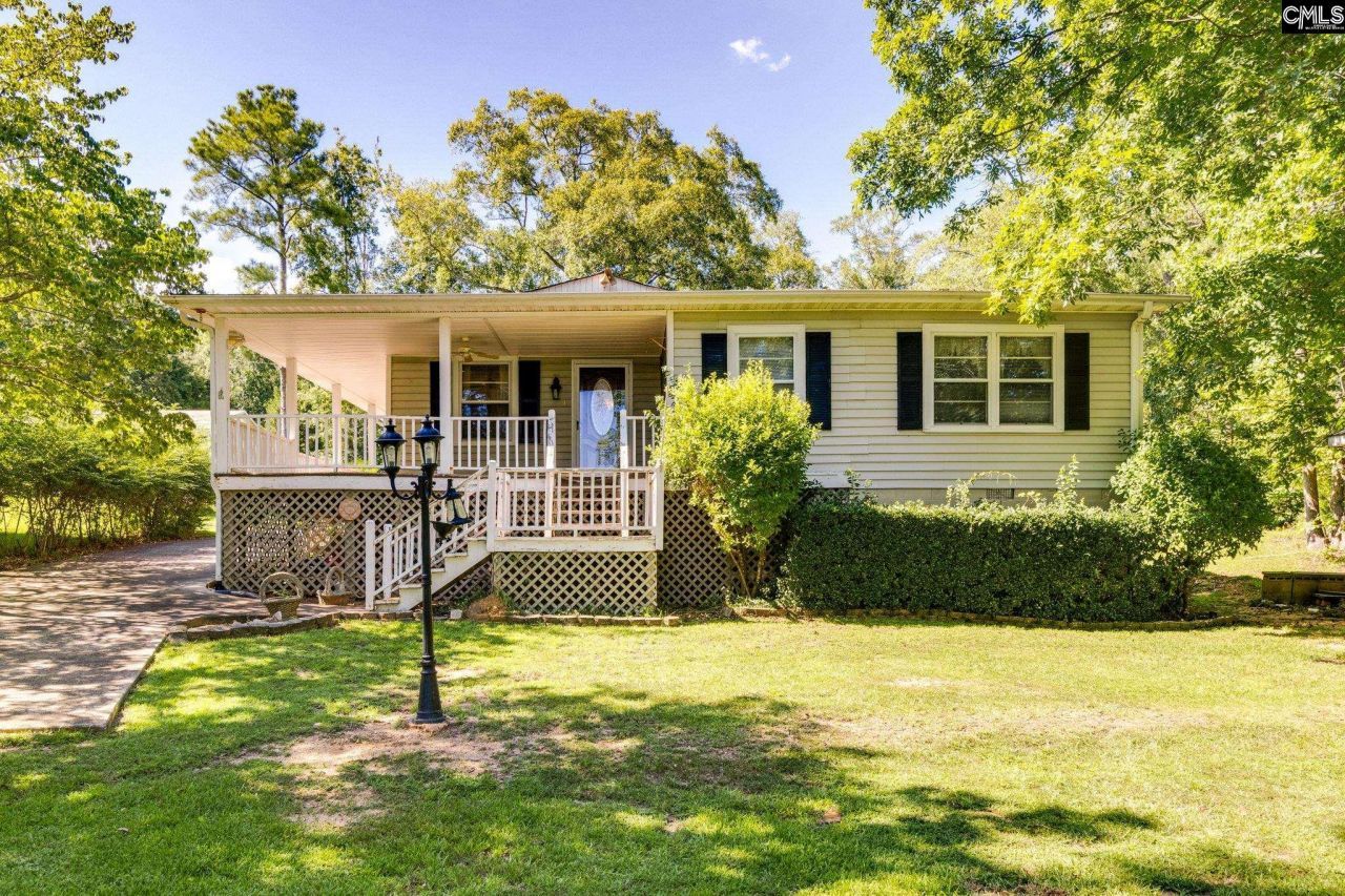 64 Rion Circle  Photo 6