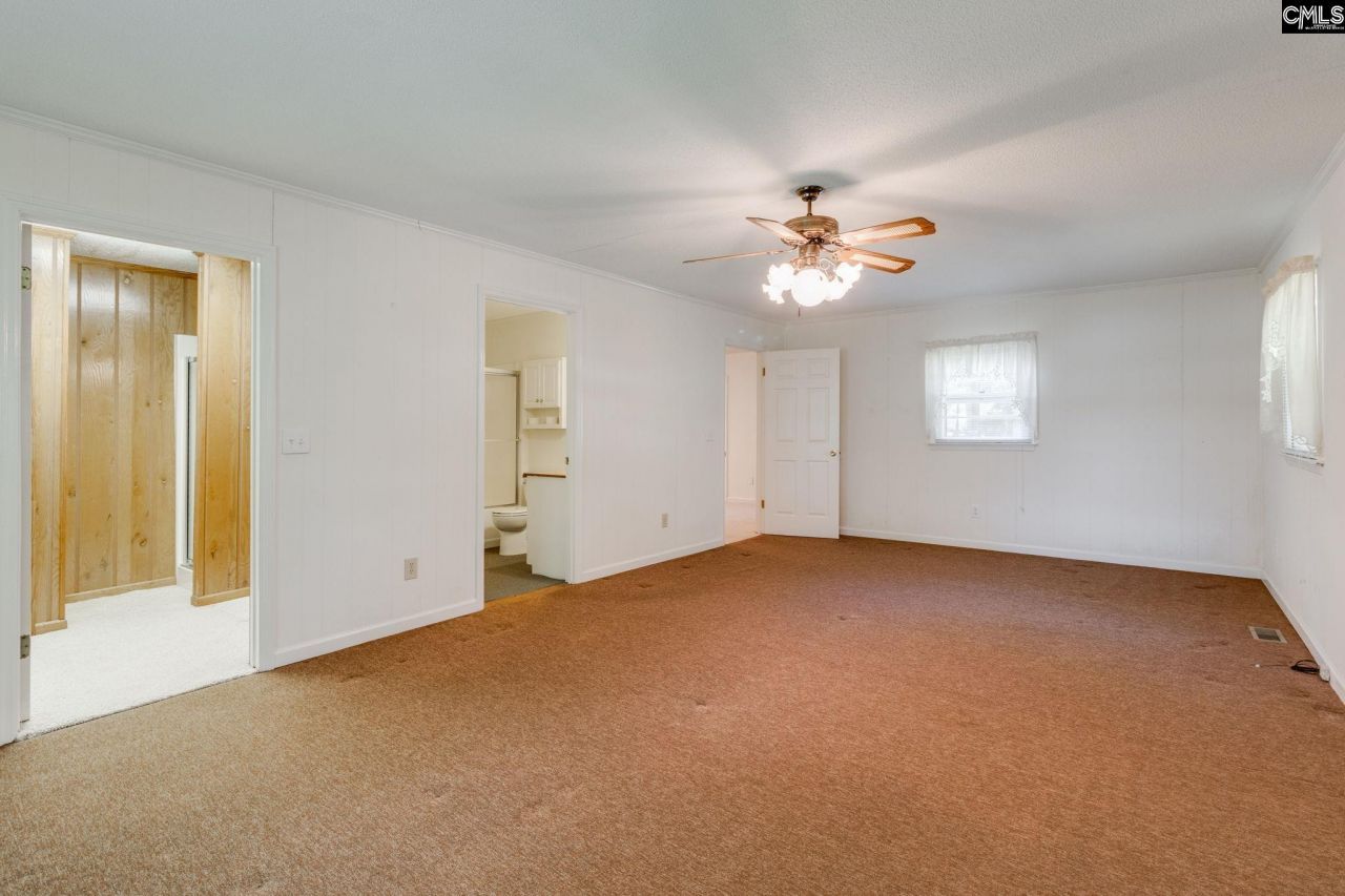 64 Rion Circle  Photo 7