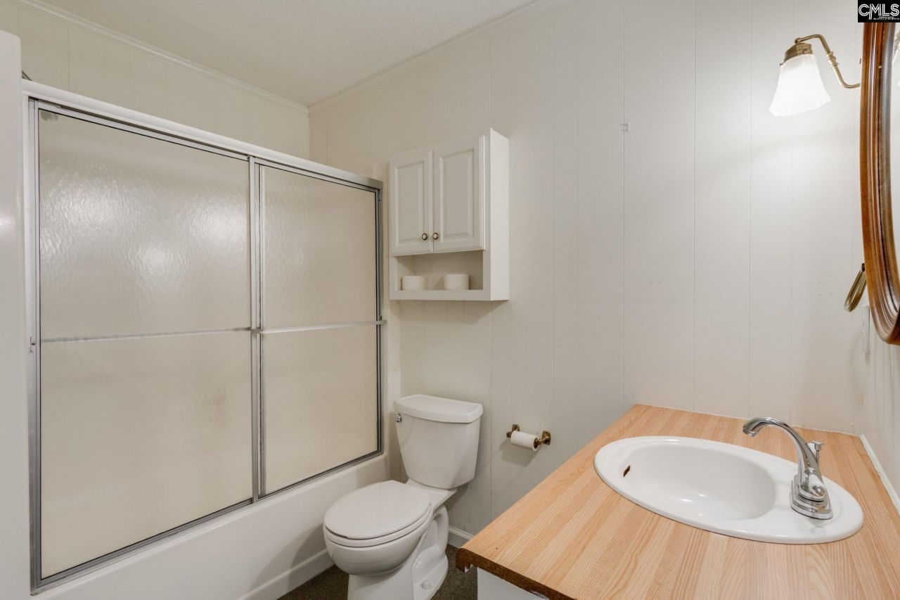 64 Rion Circle  Photo 9