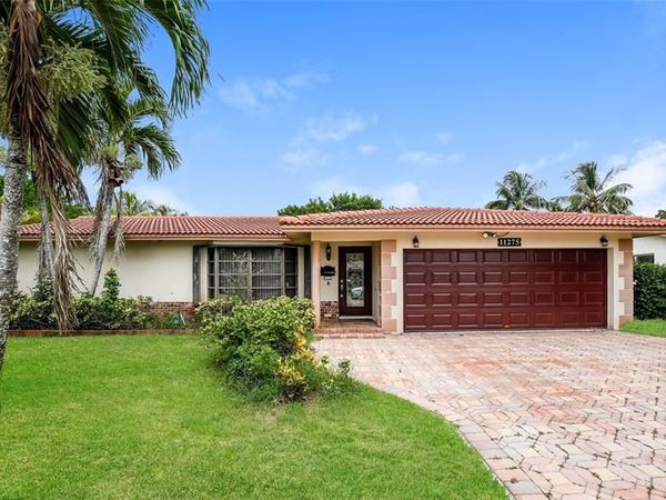 11275 NW 37th Ct, Coral Springs, FL 33065