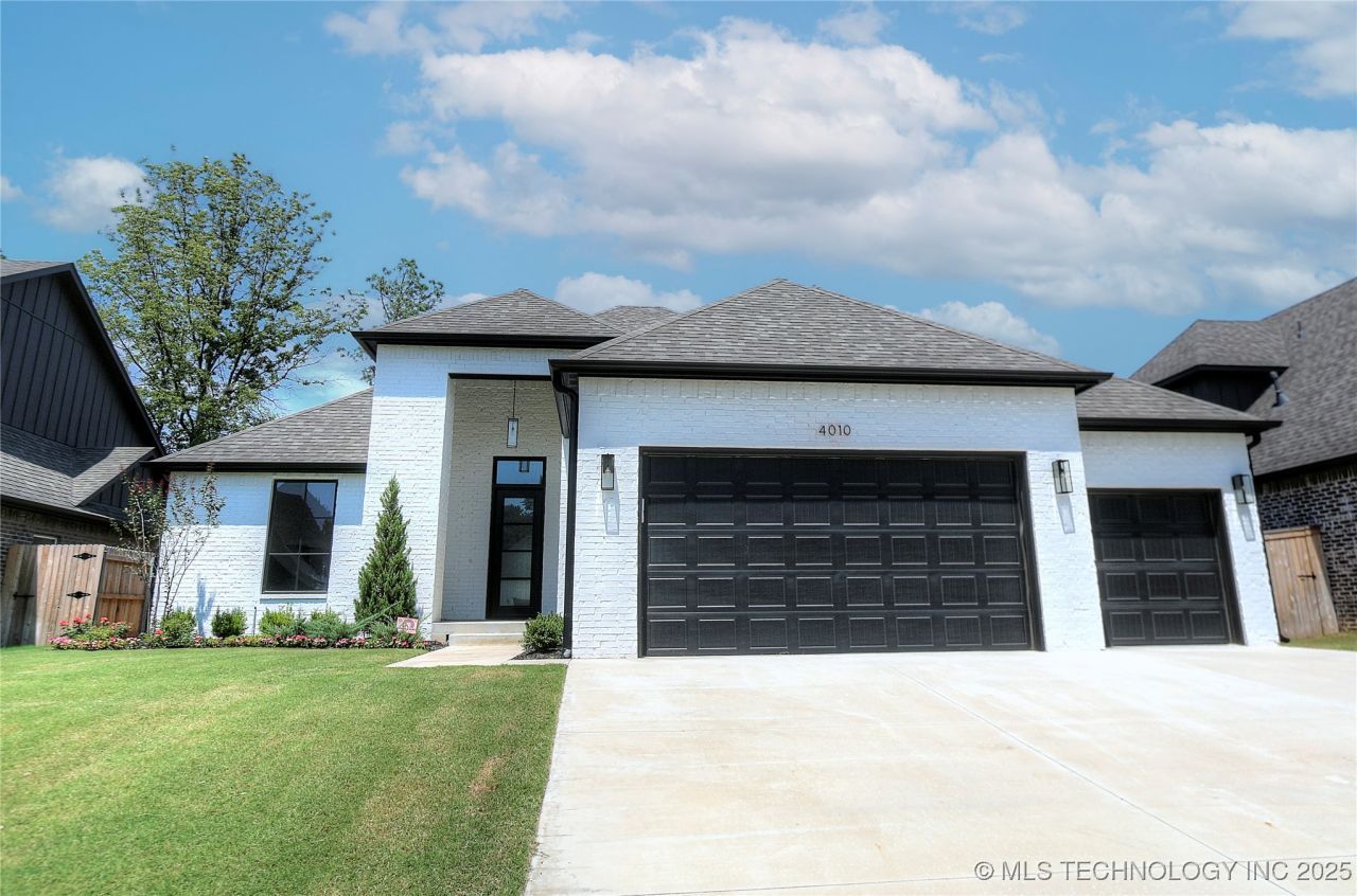 4010 W Baton Rouge Street, Broken Arrow, OK 74011 Main Photo