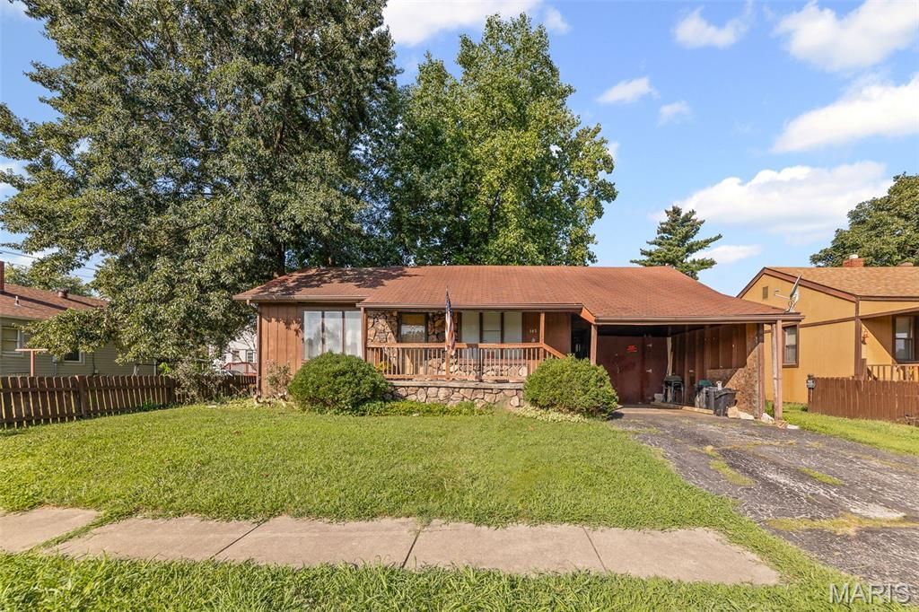 145 Victory Drive, East Alton, IL 62024 Main Photo