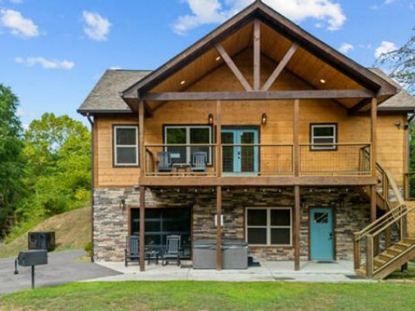 147 Smoky Mountain Way, Sevierville, TN 37876