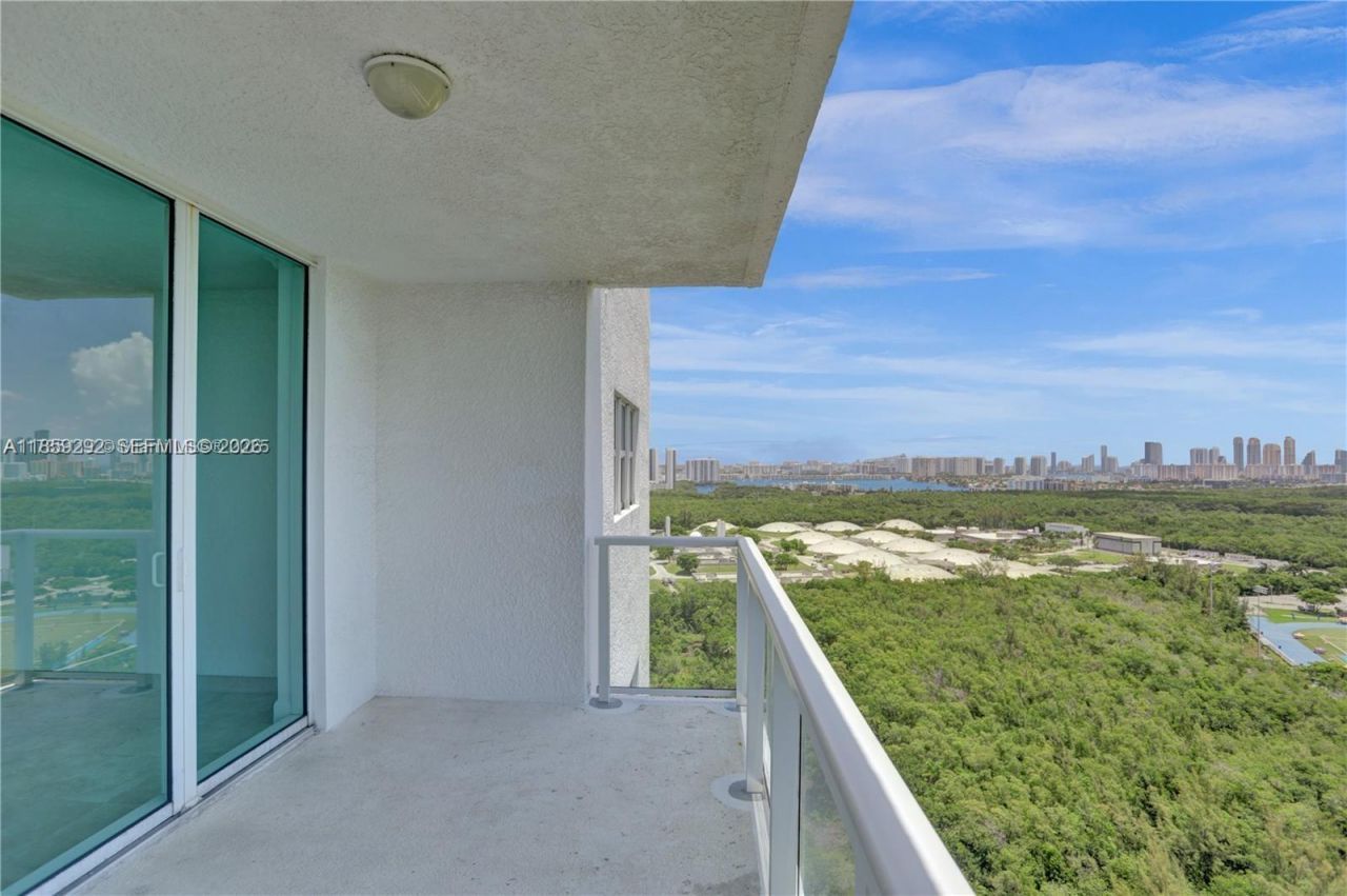 15051 Royal Oaks Ln, Unit 2603, North Miami, FL 33181 Photo