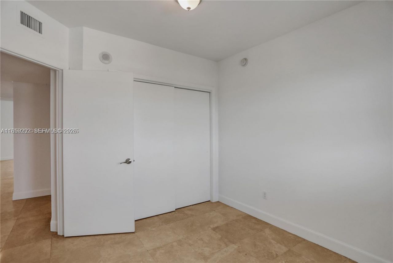 15051 Royal Oaks Ln, Unit 2603, North Miami, FL 33181 Photo