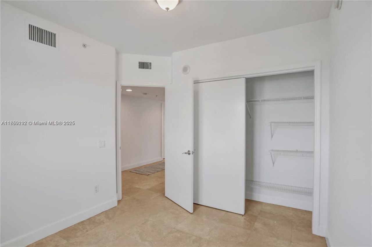 15051 Royal Oaks Ln, Unit 2603, North Miami, FL 33181 Photo
