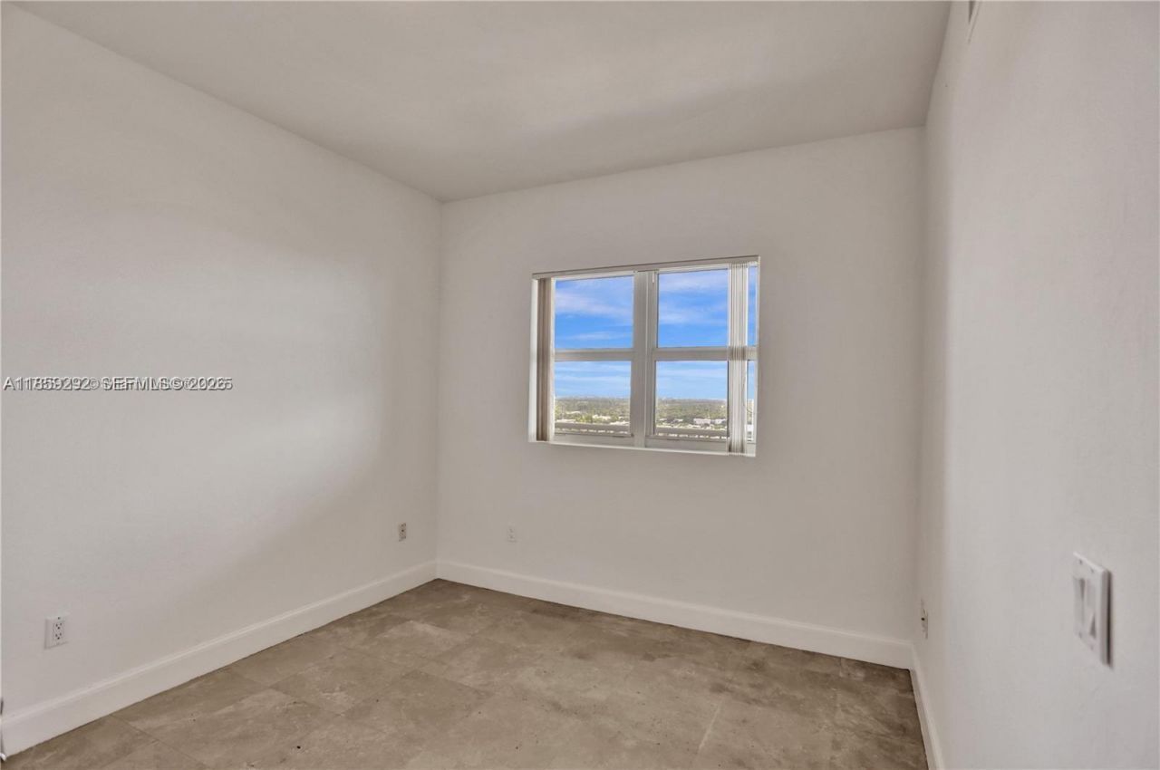 15051 Royal Oaks Ln, Unit 2603, North Miami, FL 33181 Photo
