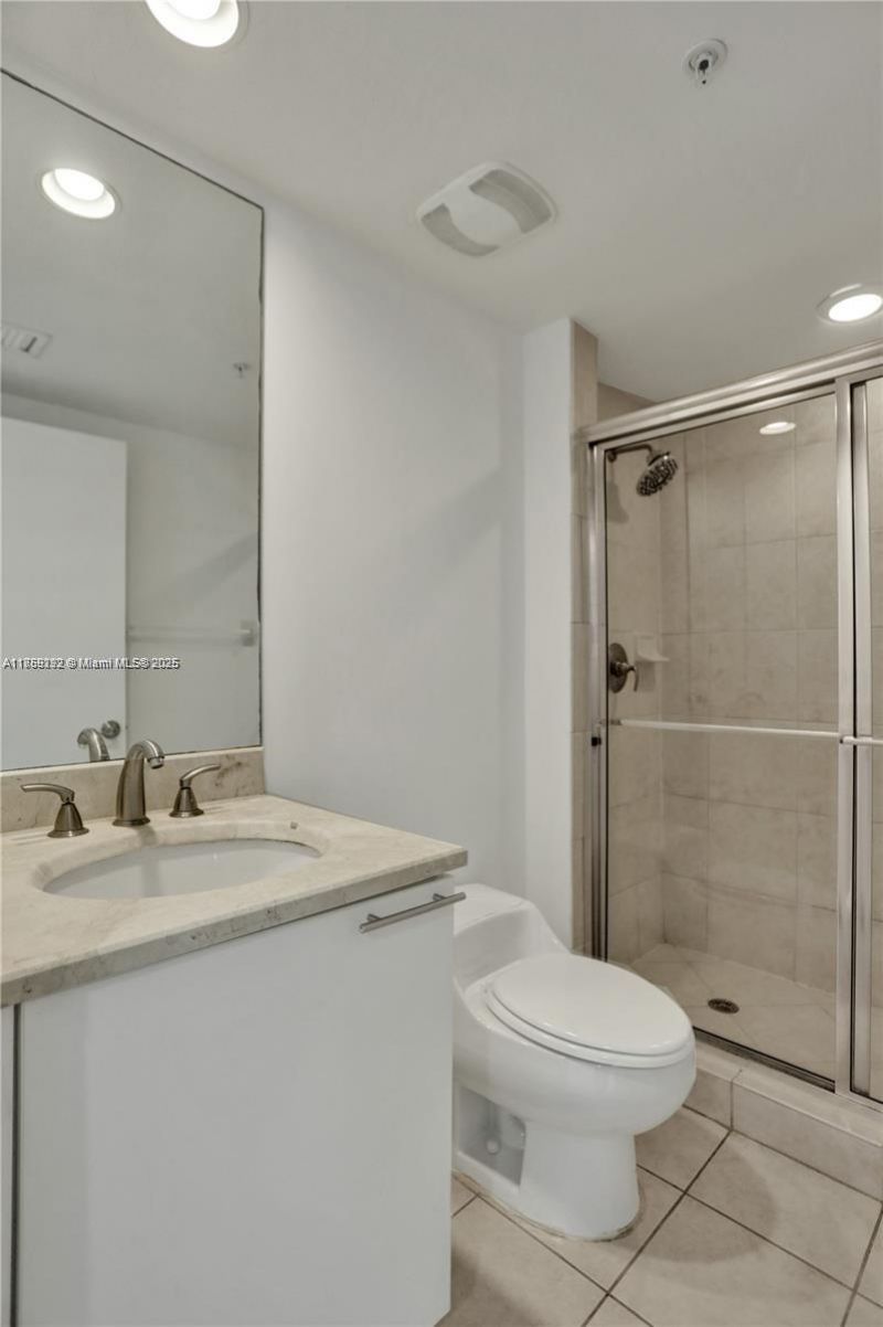 15051 Royal Oaks Ln, Unit 2603, North Miami, FL 33181 Photo