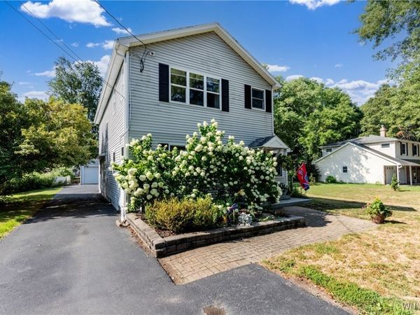 6731 Webster Road, Orchard Park, NY 14127