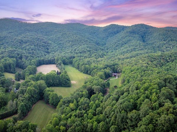 284 Bulldog Hollow Hollow, Elizabethton, TN 37643