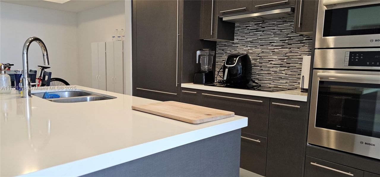 7825 NW 107th Ave, Unit 718, Doral, FL 33178 Photo