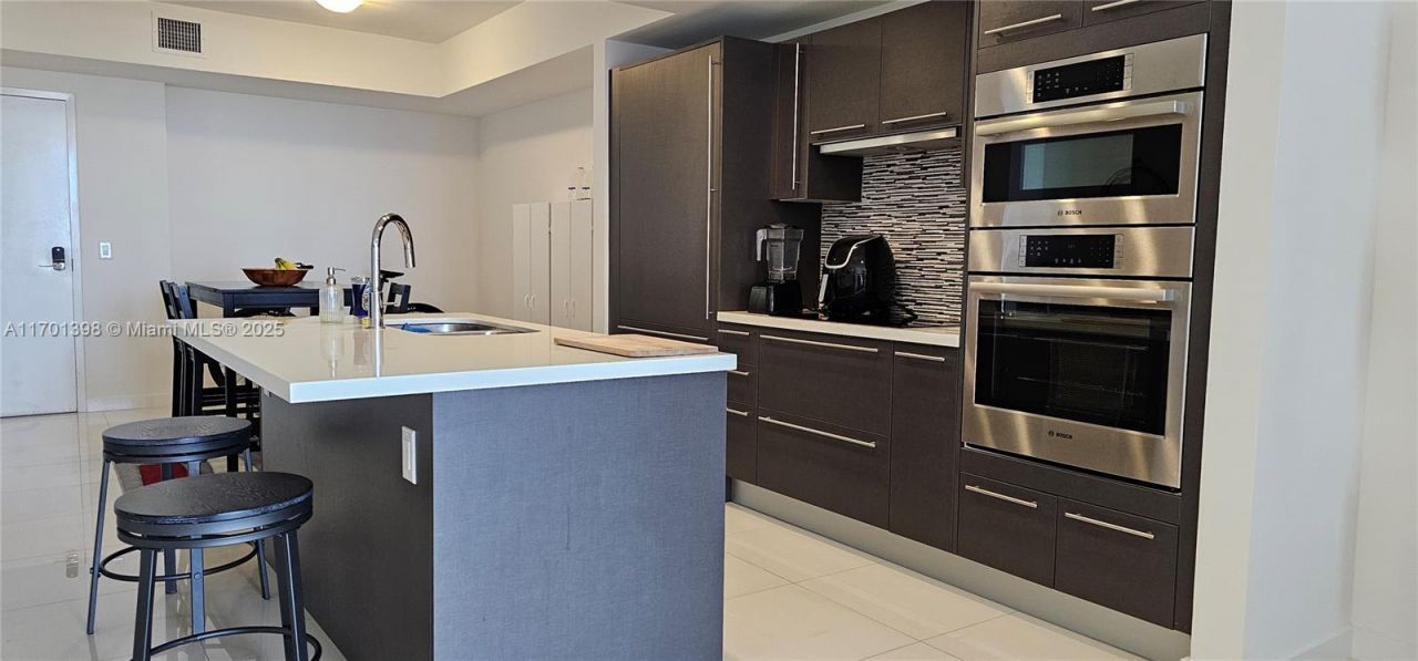 7825 NW 107th Ave, Unit 718, Doral, FL 33178 Photo