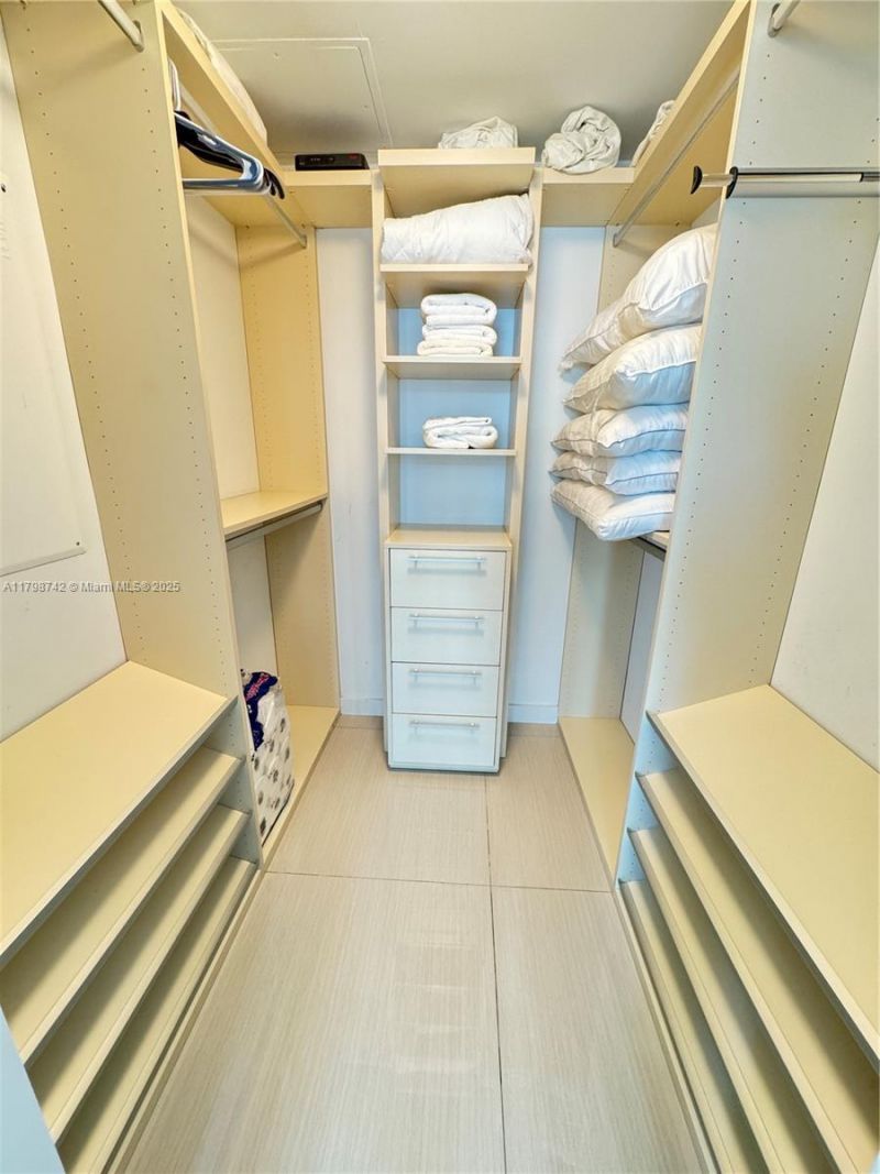 1300 S Miami Ave, Unit 1608, Miami, FL 33130 Photo