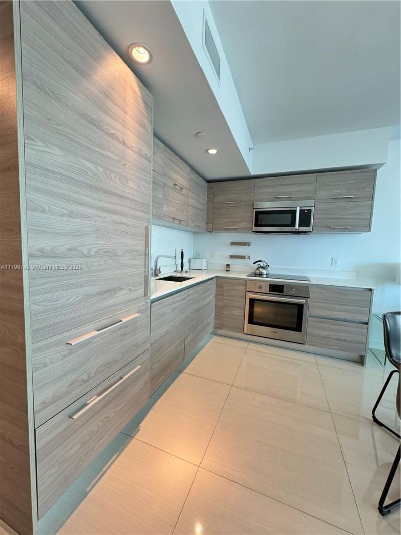 1300 S Miami Ave, Unit 1608, Miami, FL 33130 Photo