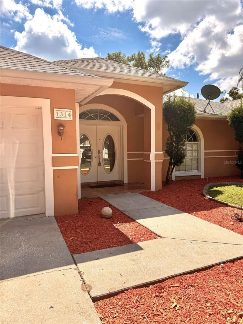 1314 W Carissa Court, Tampa, FL 33604 Main Photo
