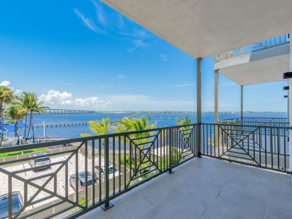 41 SW Seminole Street, Unit 305, Stuart, FL 34994