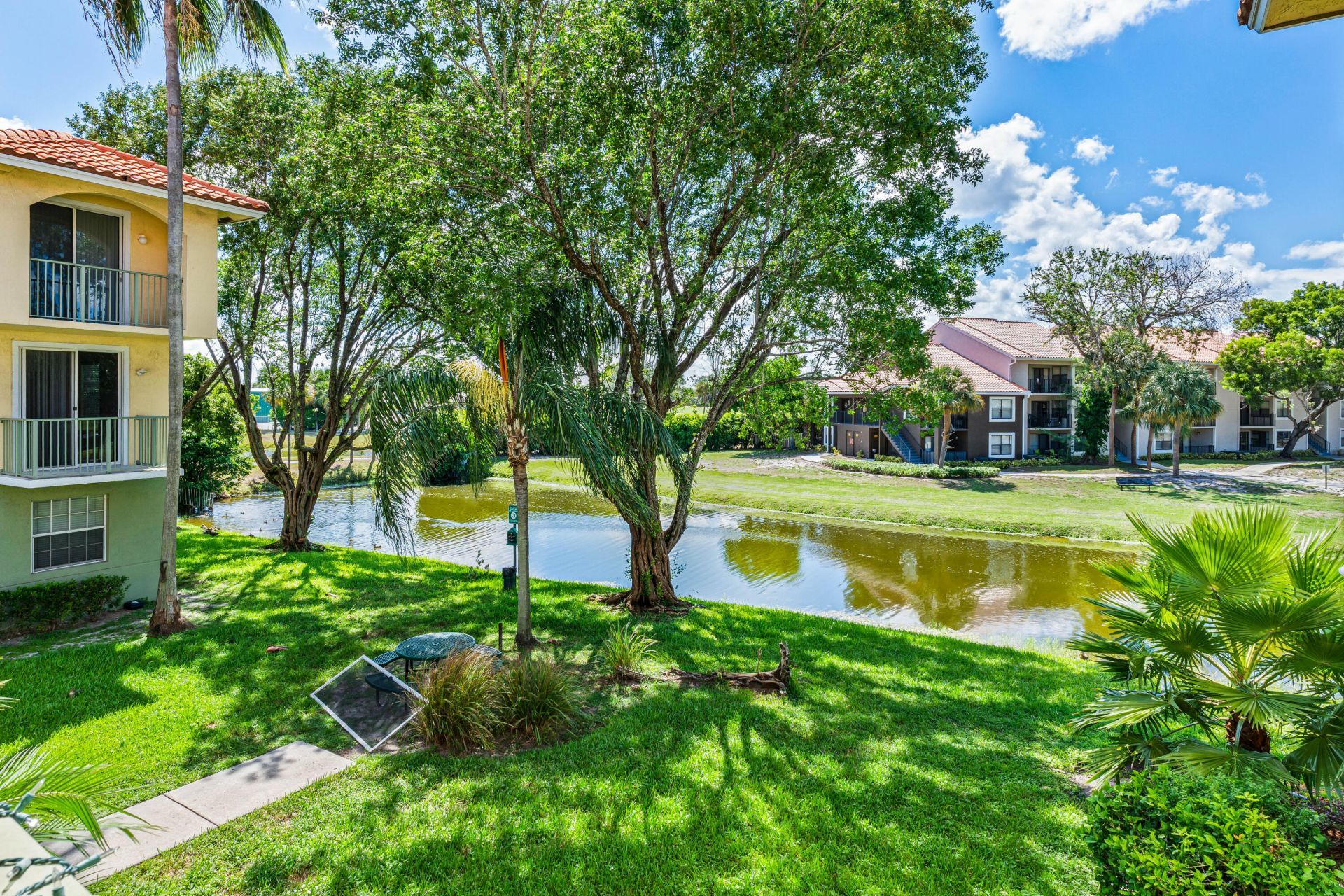 1951 Brandywine Road E, Unit 77-105, West Palm Beach, FL 33409 Photo