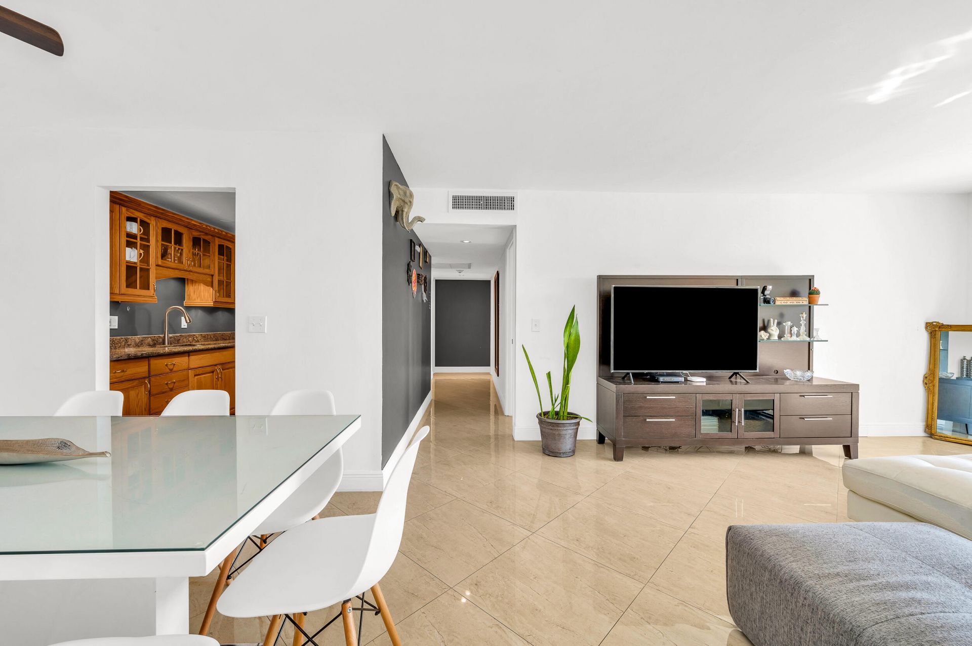 1111 S Ocean Boulevard, Unit 420, Boca Raton, FL 33432 Photo