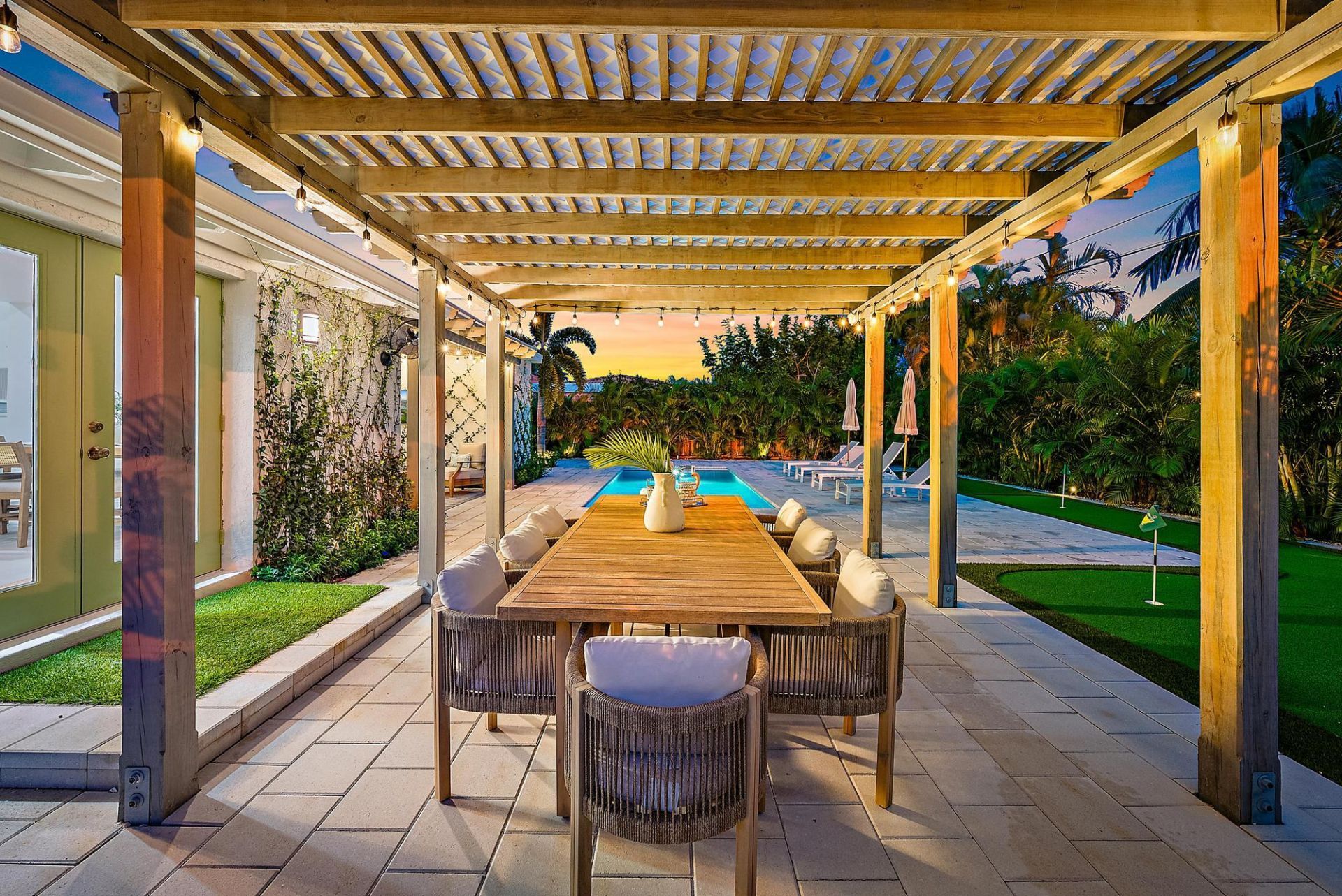 330 Macy Street, West Palm Beach, FL 33405 Photo