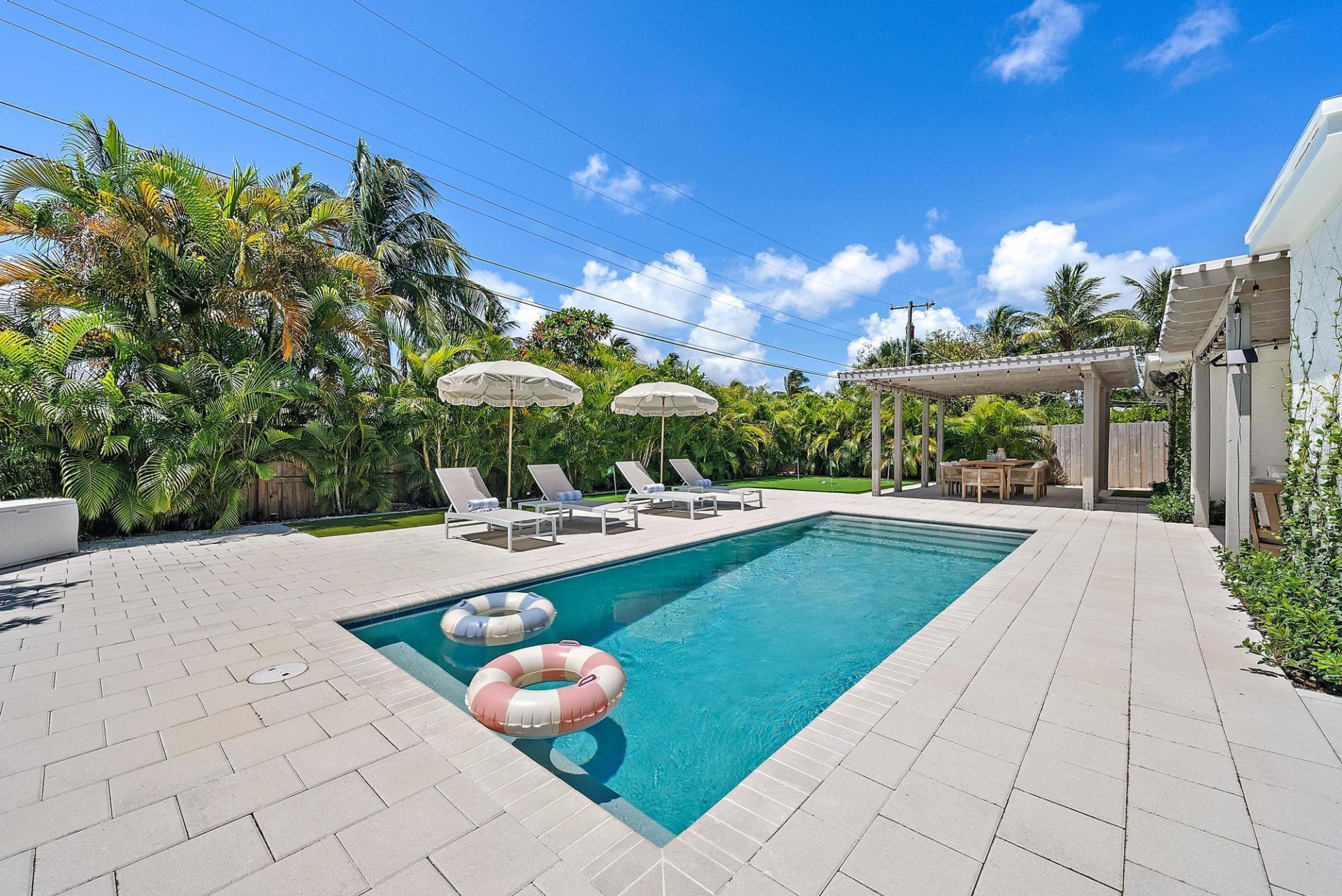 330 Macy Street, West Palm Beach, FL 33405 Photo