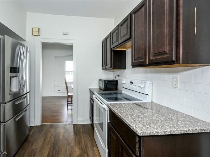 3983 Ardmore Road, Cleveland, OH 44121 Photo 10