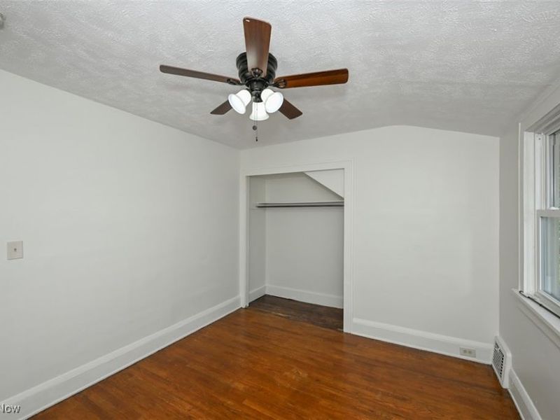 3983 Ardmore Road, Cleveland, OH 44121 Photo 18