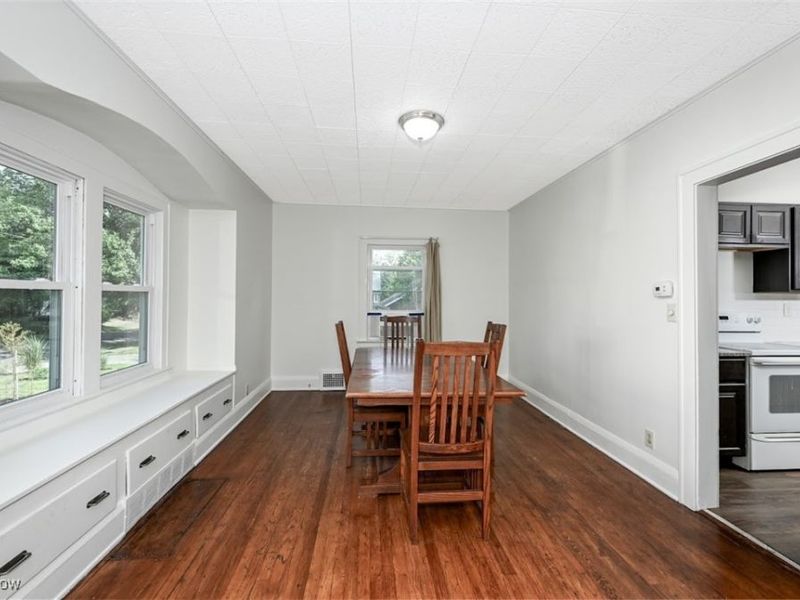 3983 Ardmore Road, Cleveland, OH 44121 Photo 8