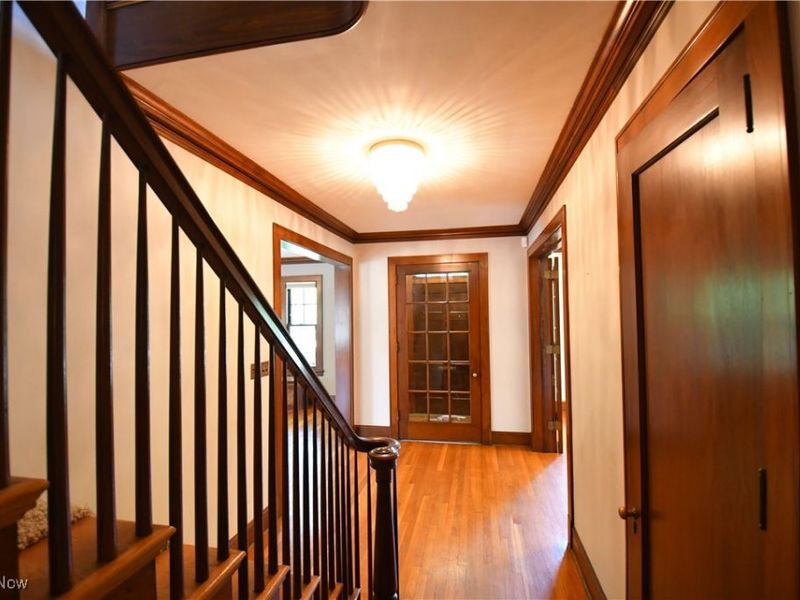 2334 Roxboro Road, Cleveland Heights, OH 44106 Photo 2