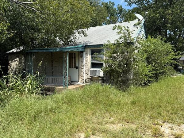405 S Colorado Street, Whitney, TX 76692