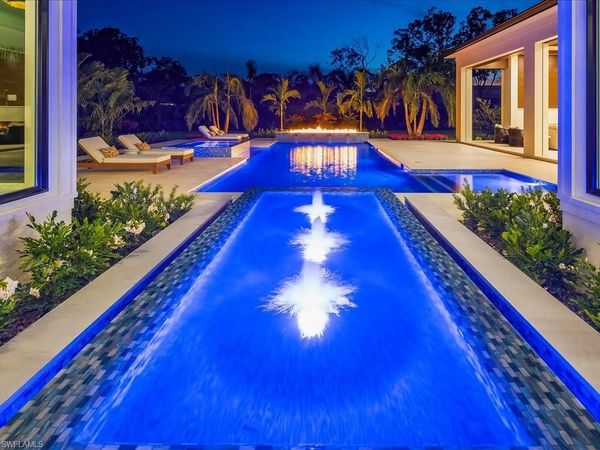 208 Hickory RD, NAPLES, FL 34108