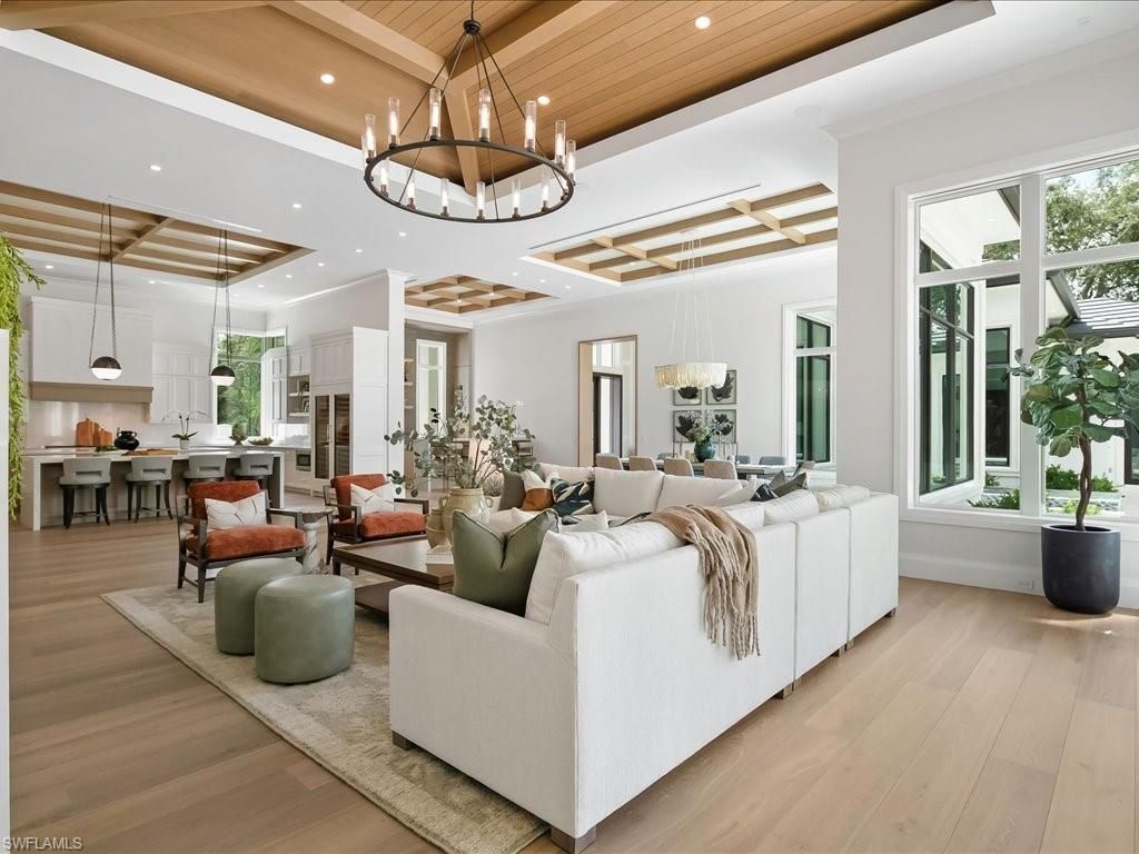 208 Hickory Rd, Naples, FL 34108 Photo