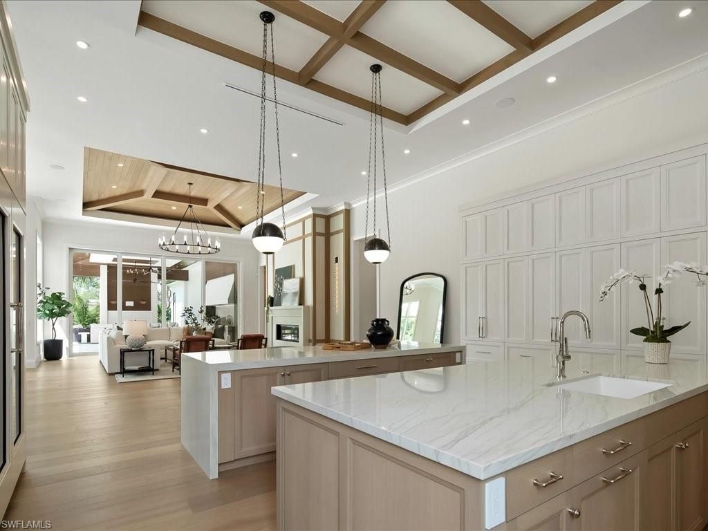 208 Hickory Rd, Naples, FL 34108 Photo