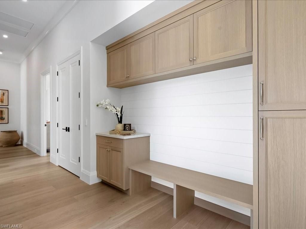 208 Hickory Rd, Naples, FL 34108 Photo