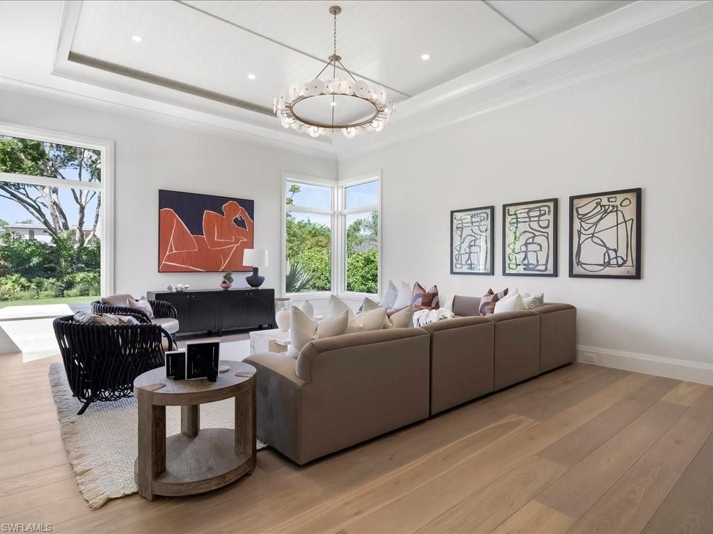 208 Hickory Rd, Naples, FL 34108 Photo