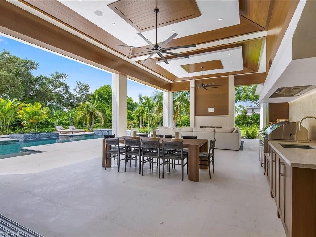 208 Hickory Rd, Naples, FL 34108 Photo