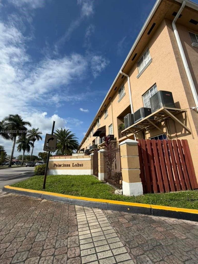 17415 NW 75th Pl, Unit 103, Hialeah, FL 33015 Main Photo