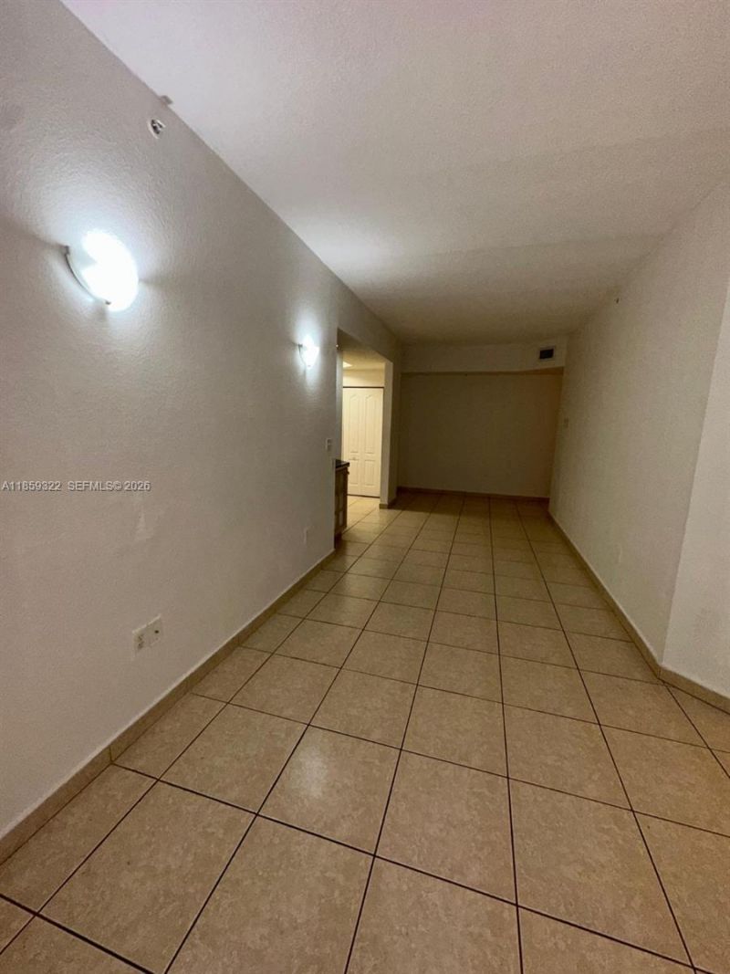 17415 NW 75th Pl, Unit 103, Hialeah, FL 33015 Photo