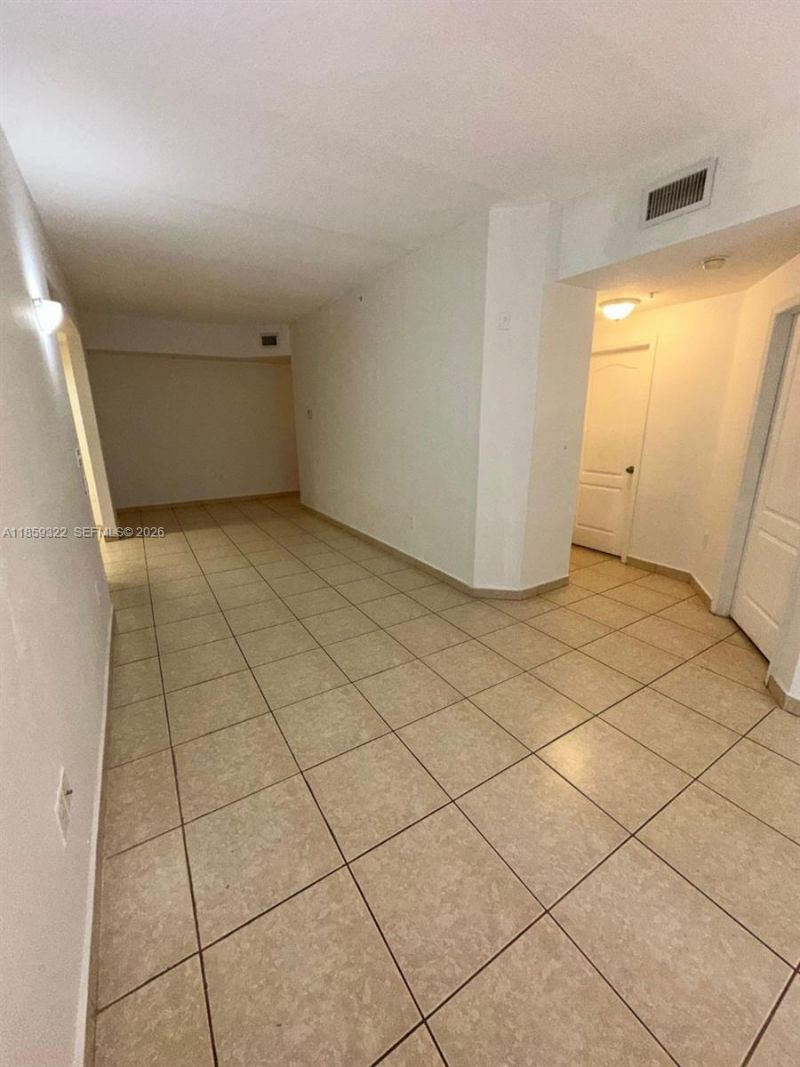17415 NW 75th Pl, Unit 103, Hialeah, FL 33015 Photo