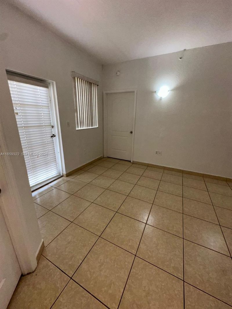 17415 NW 75th Pl, Unit 103, Hialeah, FL 33015 Photo