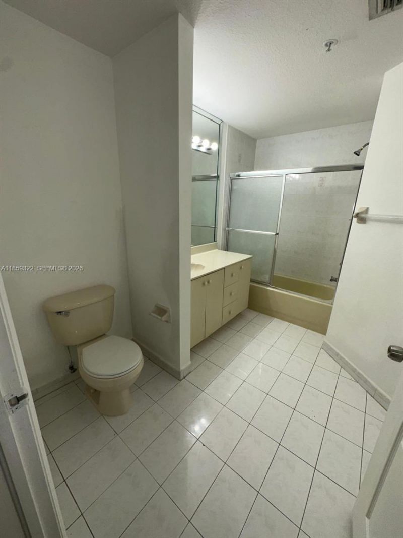 17415 NW 75th Pl, Unit 103, Hialeah, FL 33015 Photo