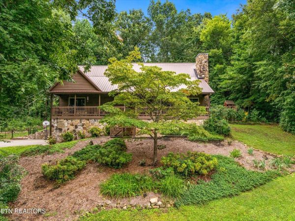 7820 Jefferson Oaks Drive, Knoxville, TN 37938