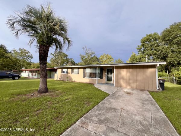 2141 MONTEAU Drive, Jacksonville, FL 32210