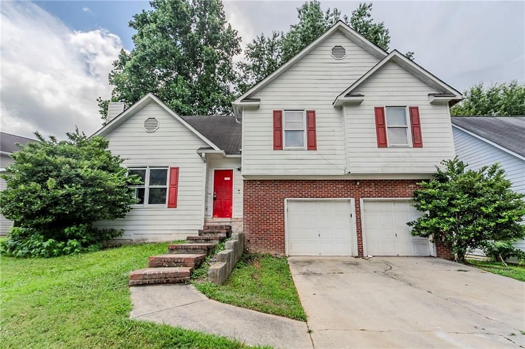 5415 Twin Lakes Drive, Atlanta, GA 30349 Main Photo