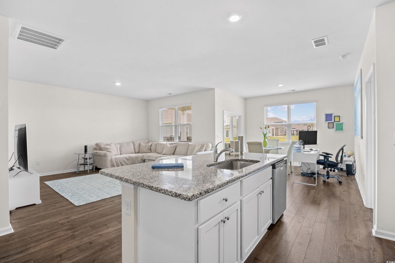 2660 Pegasus Place Photo 3