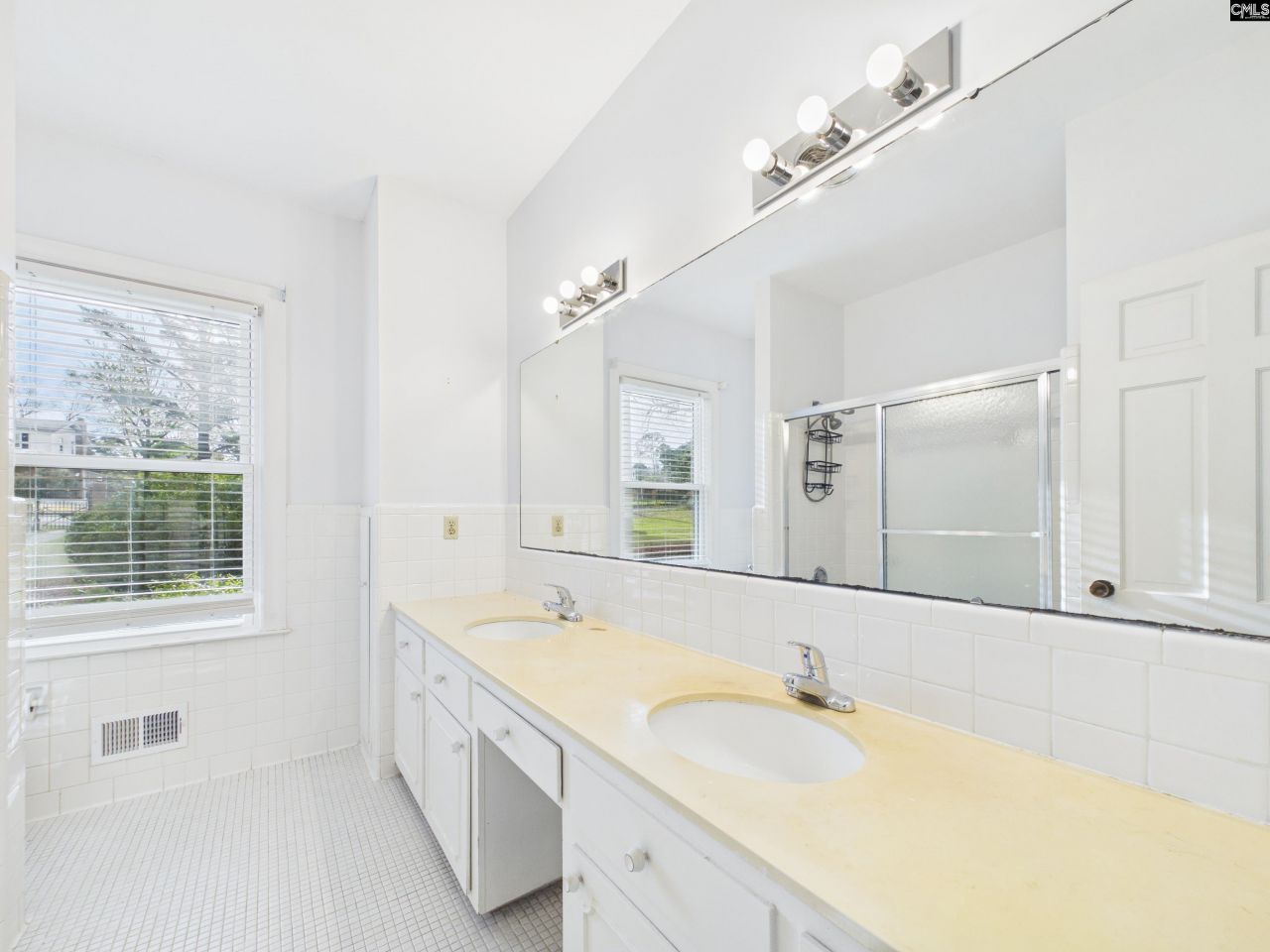 3611 Boundbrook Lane Photo 17