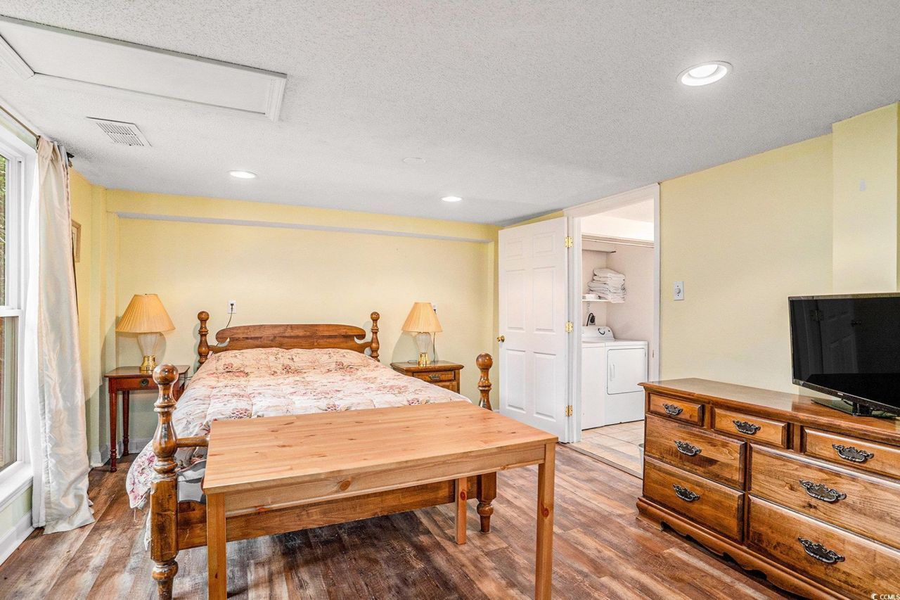 2145 Lark Dr. Photo 11